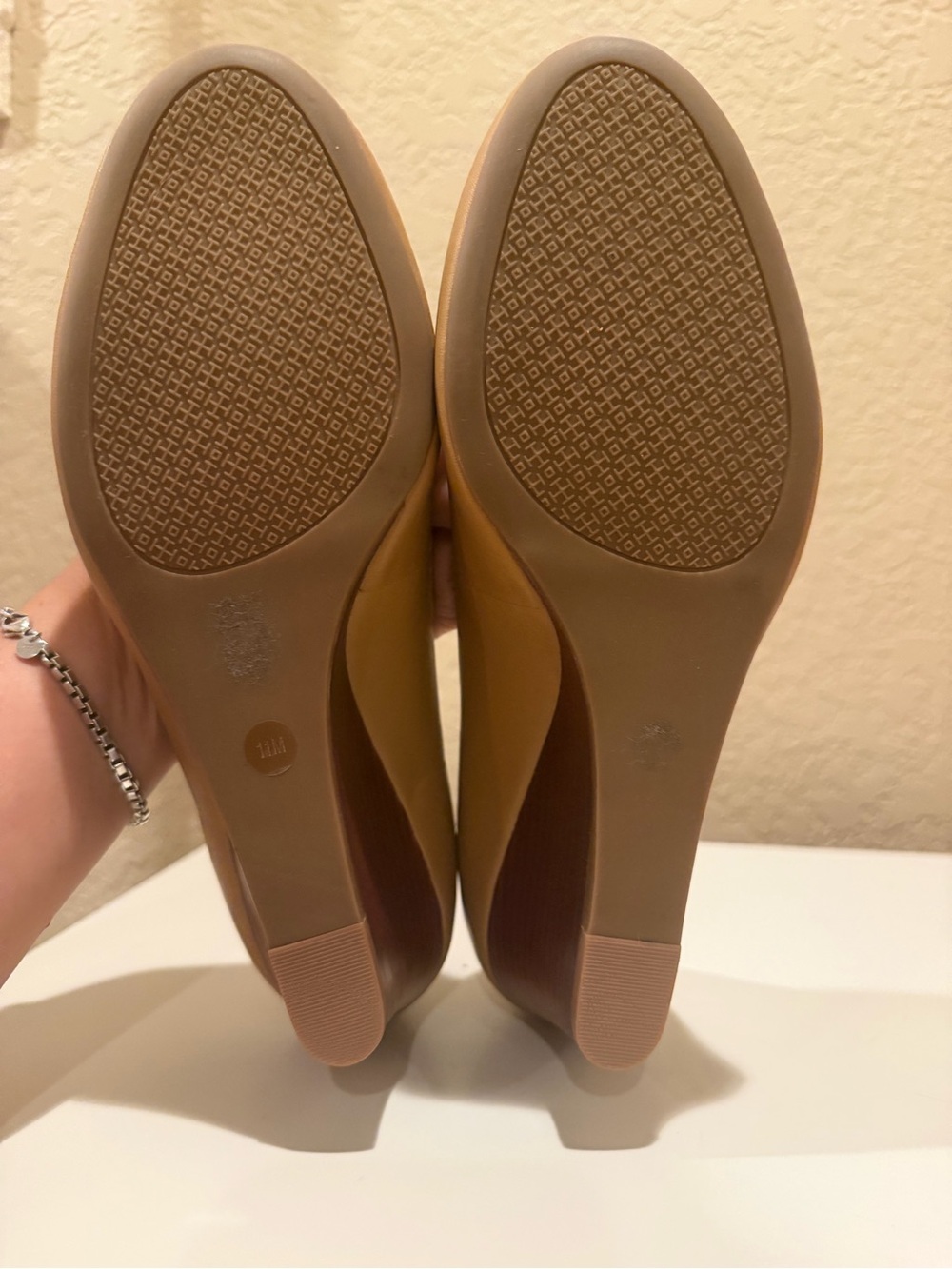 New Tory Burch Tan Leather Logo Wedge Flats - Picture 5 of 5